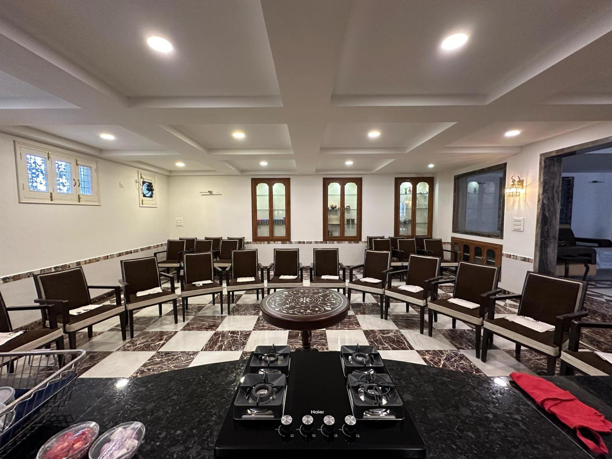 Apartament Radhe Krishna Niwas Udajpur Zewnętrze zdjęcie